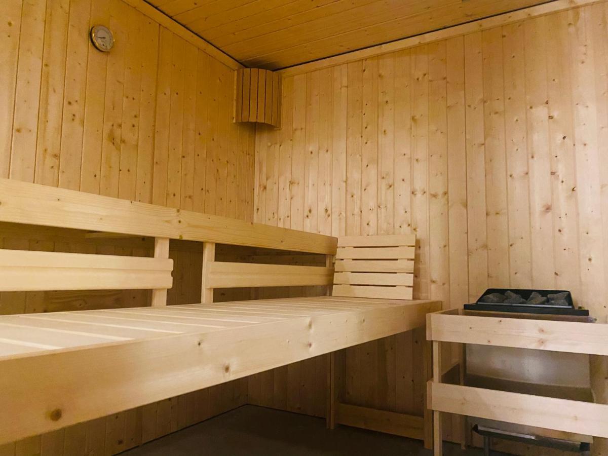 Kapitaenshaus An Der Warnow Mit Sauna Rostock Eksteriør billede